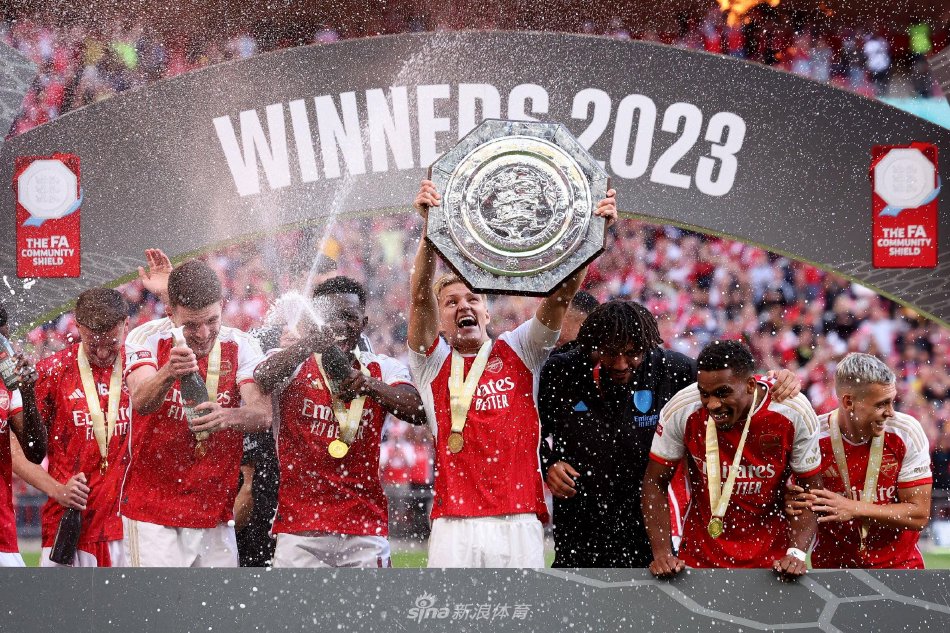 阿斯顿维拉 阿斯顿维拉